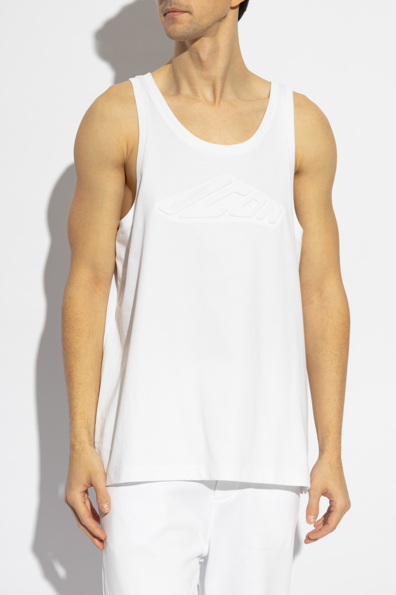 【送料&関税込】Dsquared2 Sleeveless T-shirt Dsquared2 Eagle Icon sleeveless Tee - Black | S71GD0314S22427900